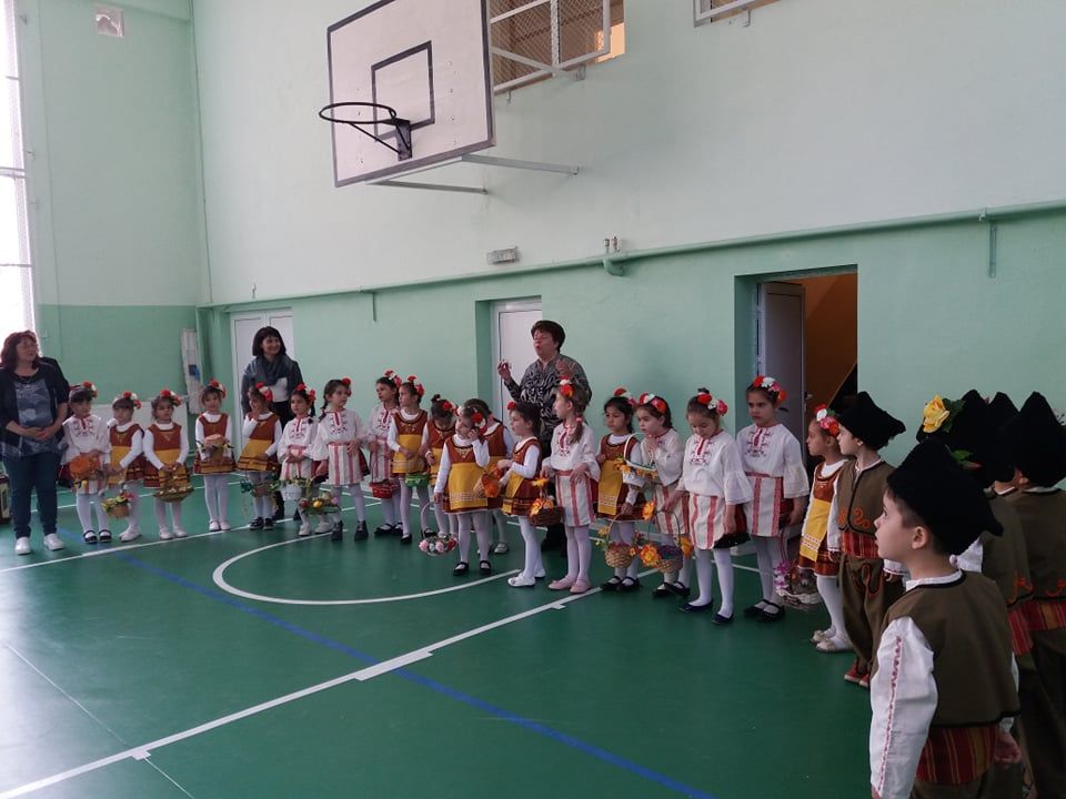 "Лазаруване" - ПГ-5/2019 - ДГ 18 Пчелица - Казанлък