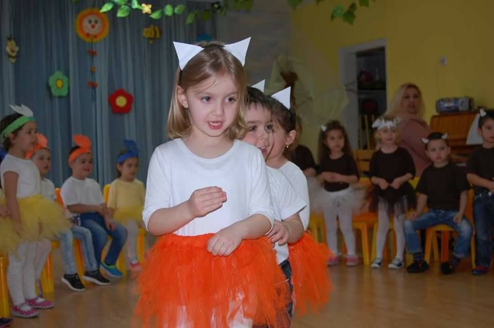 Честит празник, мила мамо! - първа група,17/18г. - ДГ 18 Пчелица - Казанлък